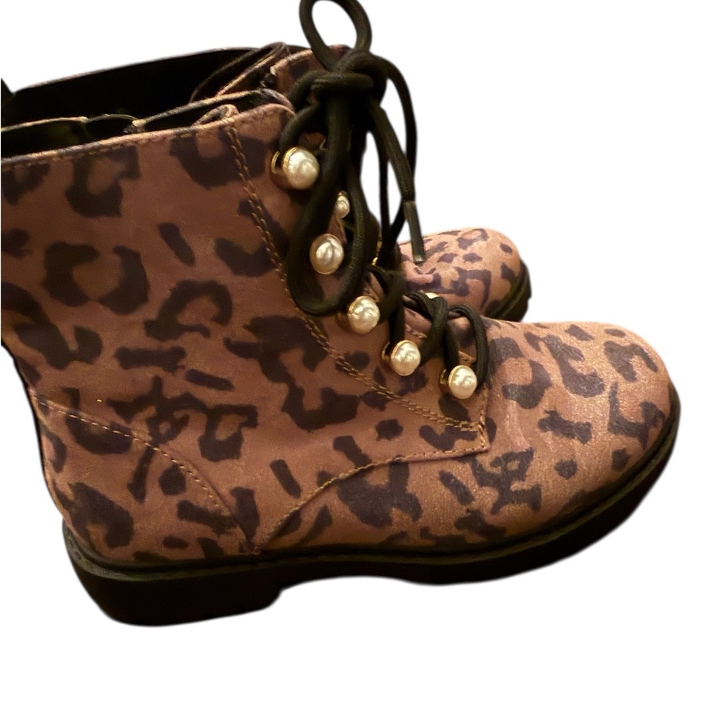 NEW NWT Nordstrom animal print and pearls boots size 2